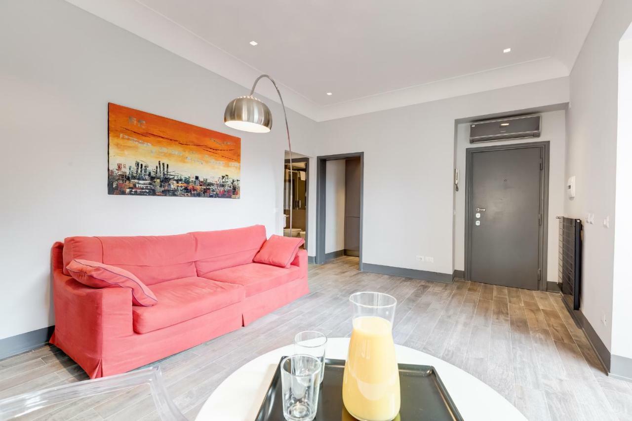 Trevi Area Penthouse Apartment Rom